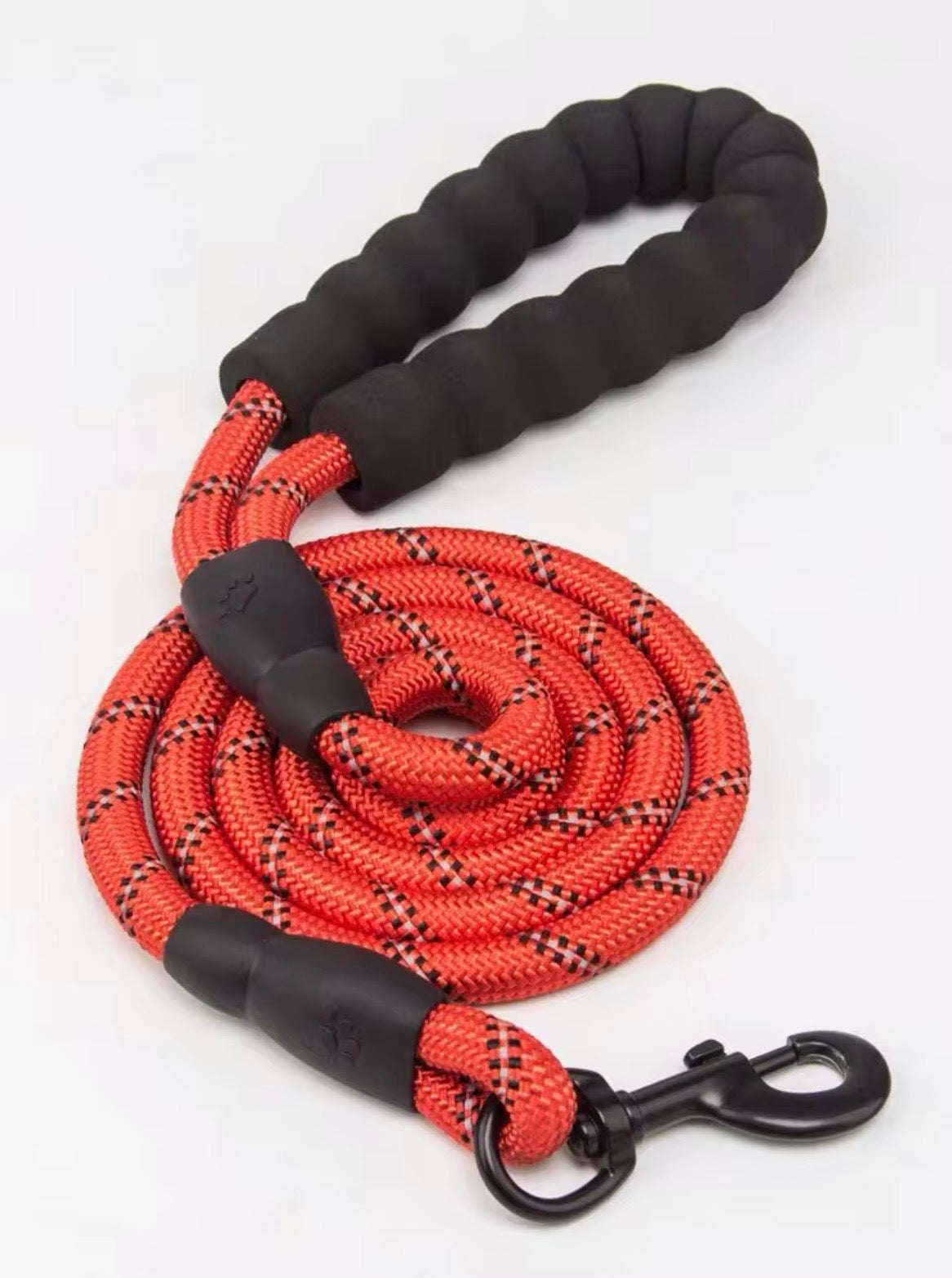 5-foot braided nylon rope dog leash featuring a padded handle and reflective threads for nighttime visibility
