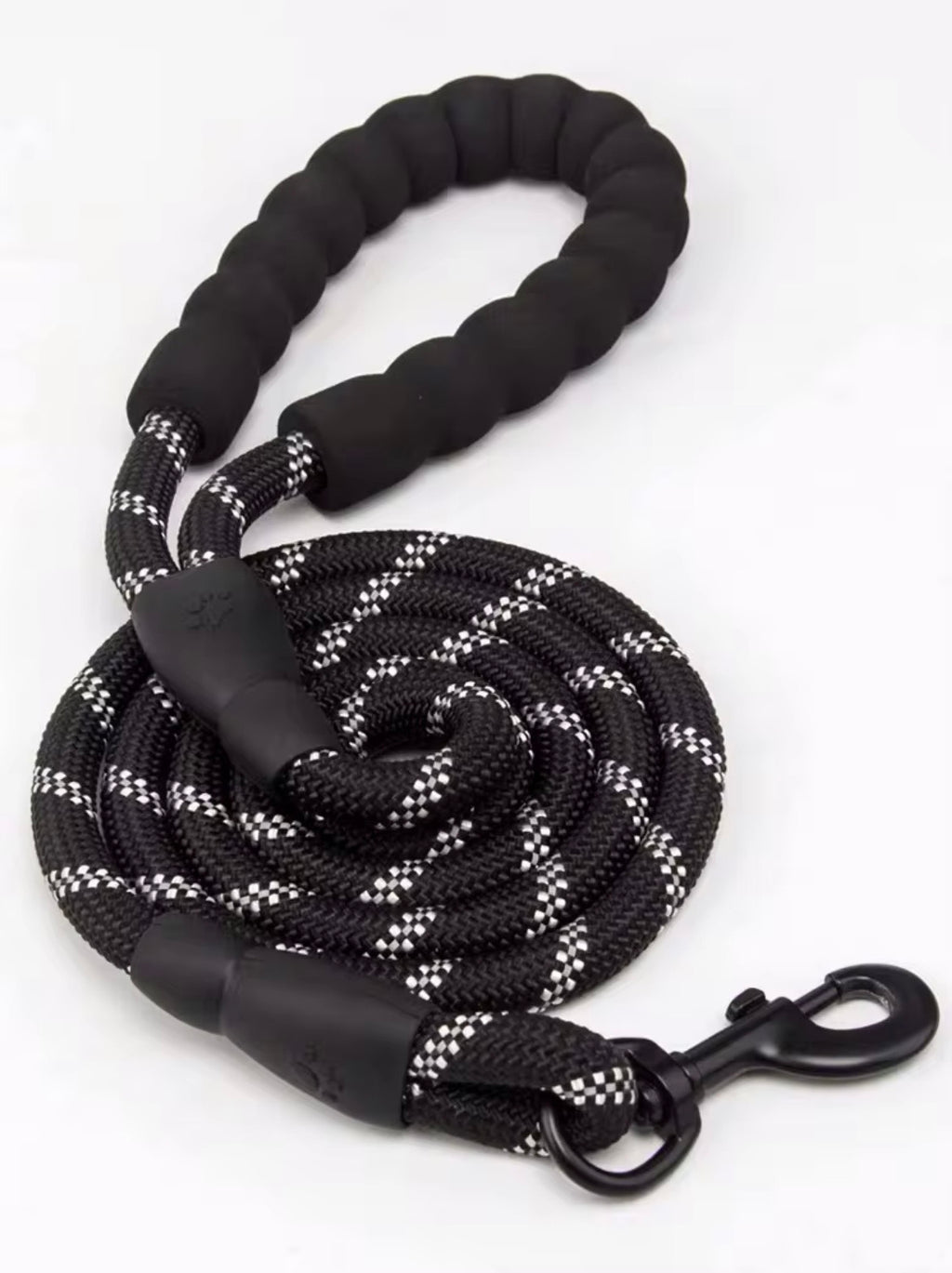 5-foot braided nylon rope dog leash featuring a padded handle and reflective threads for nighttime visibility