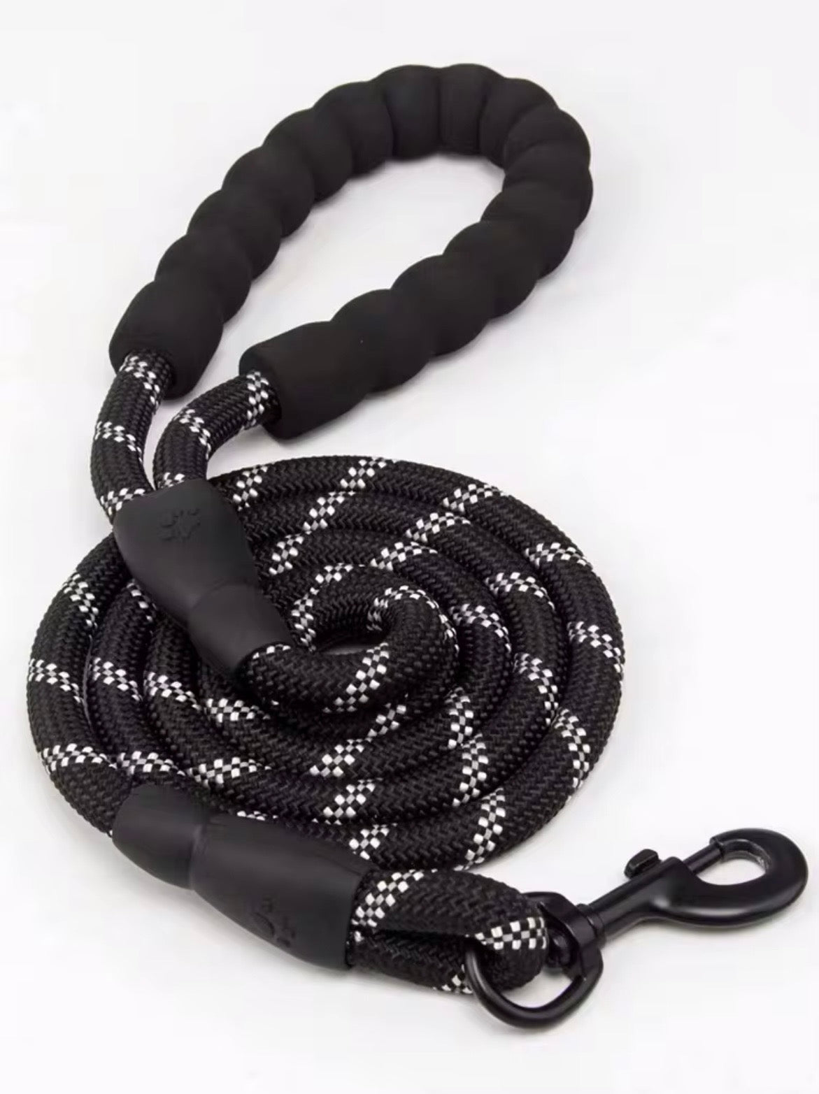 5-foot braided nylon rope dog leash featuring a padded handle and reflective threads for nighttime visibility